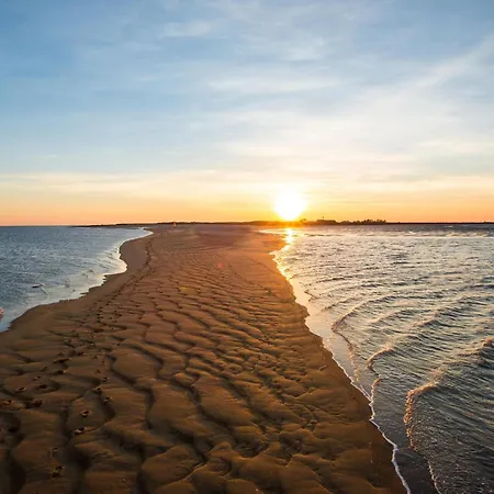 Amazing In Prázdninový dům La Faute-sur-Mer